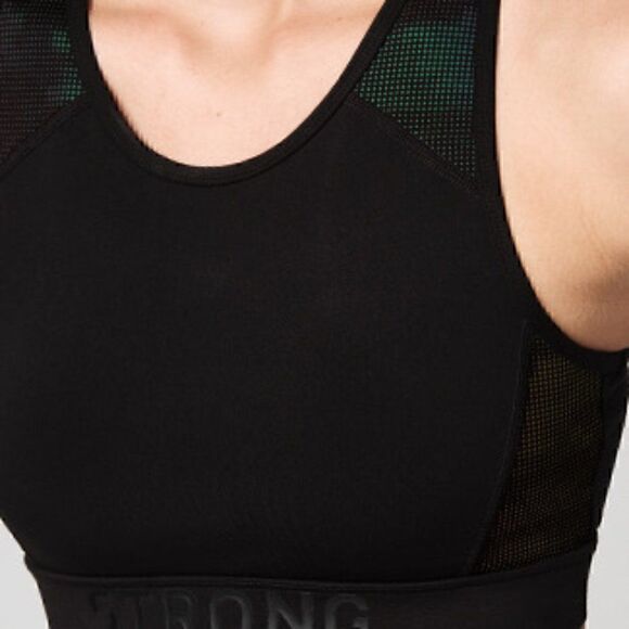 Zumba Fitness Strong Nation Zumba REFLECTIVE SCOOP BRA black Medium NWT - Picture 5 of 12